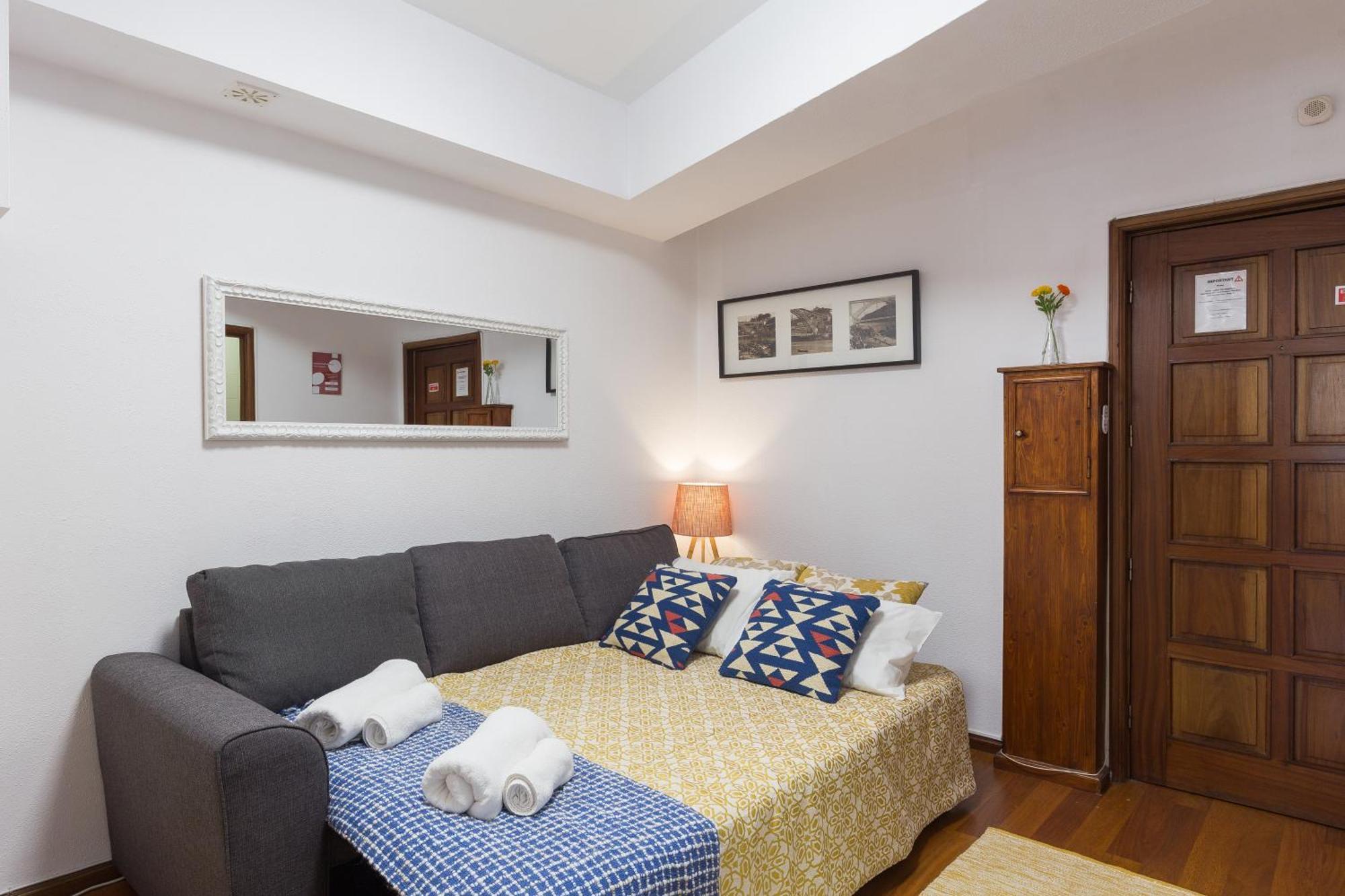 Apartamento Host Wise - Comfy Bright Flats With Netflix OOporto Habitación foto