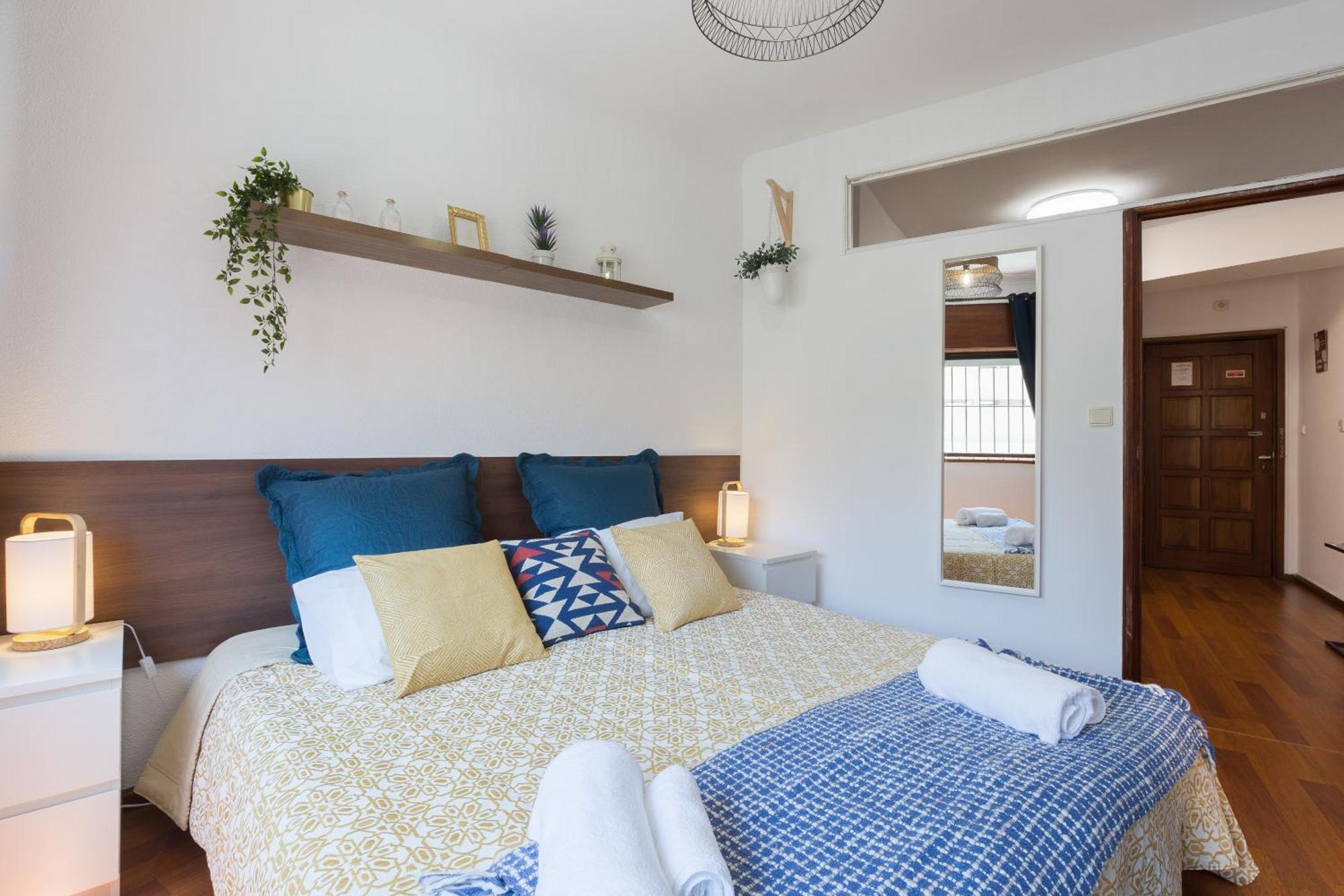Apartamento Host Wise - Comfy Bright Flats With Netflix OOporto Habitación foto